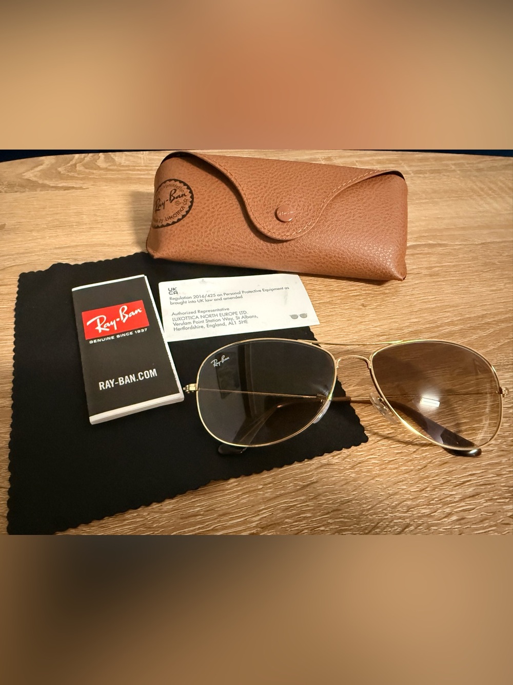 Authentic Unisex Ray-Ban RB3362 Cockpit 001/51 Gold Brown Gradient